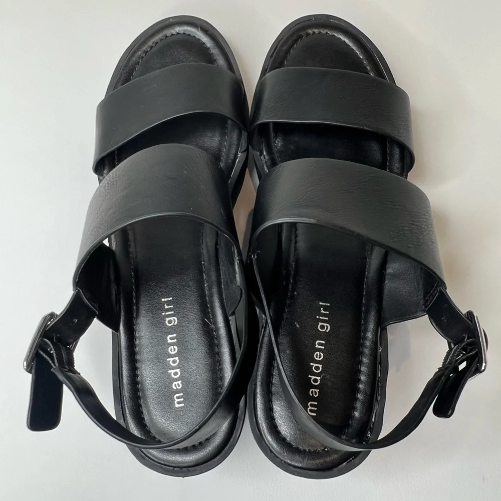 Madden Girl Black Platform Shoes Silver Buckles size 9M